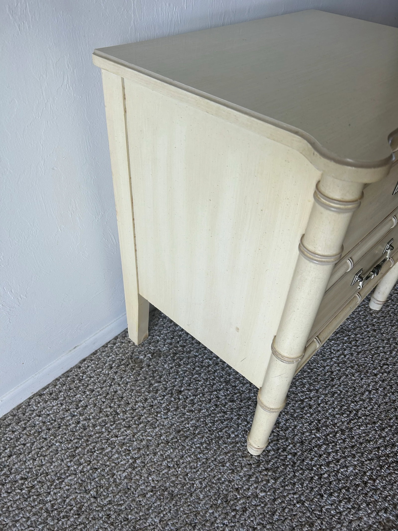 Mid 20th Century Henry Link Coastal White Cream Nightstand - 3
