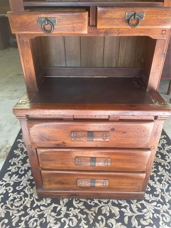 Henry Link Vintage Link Taylor 'Rawhide' Series Chest and Hutch - Made in North Carolina in 1976 - 8