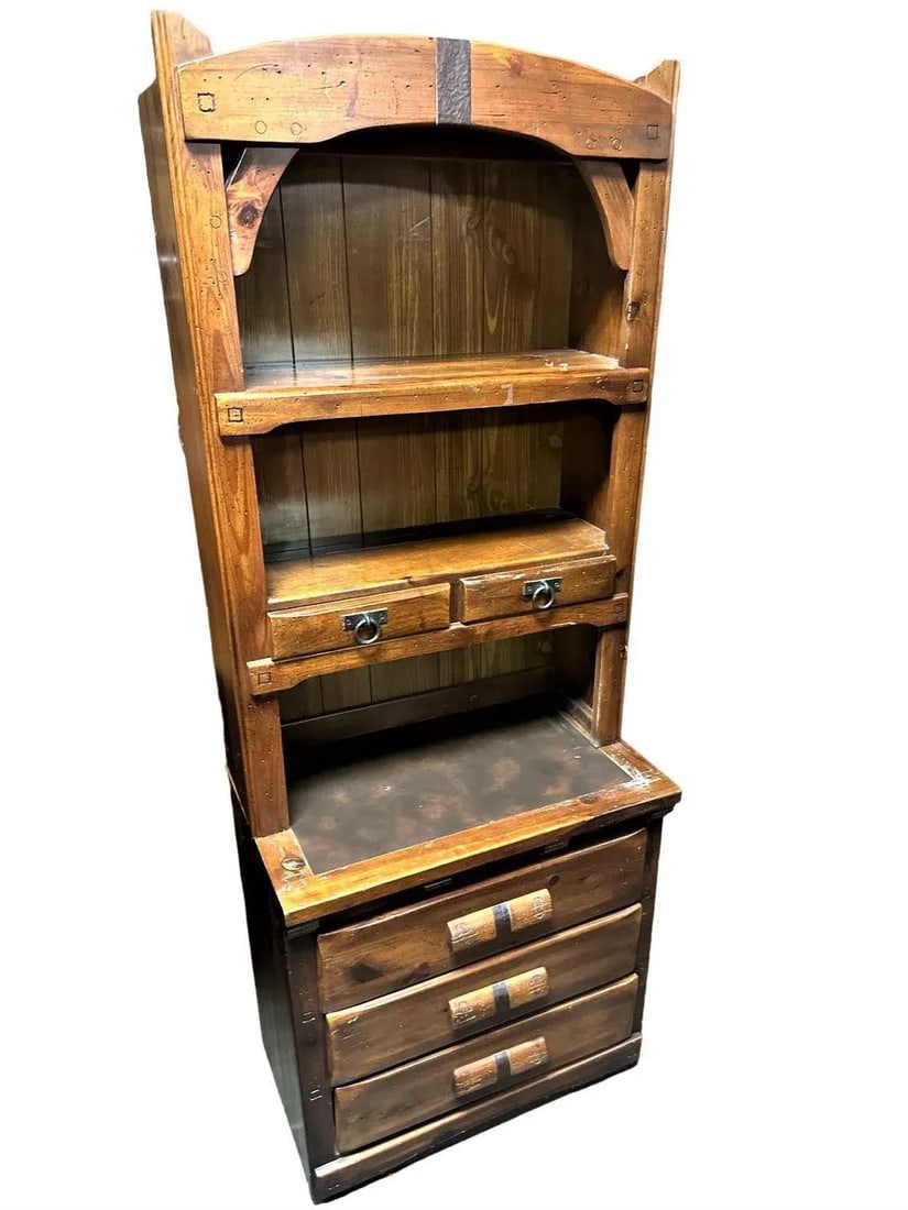 Henry Link Vintage Link Taylor 'Rawhide' Series Chest and Hutch - Made in North Carolina in 1976 - 9