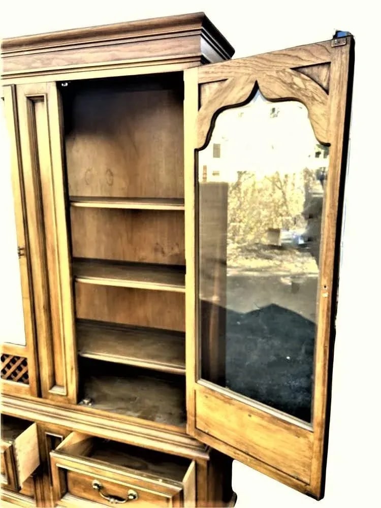 Jim Peed Drexel Moorish Spanish Revival Esperanto Collection Pecan Wood China Cabinet - Made in 1964 - 4