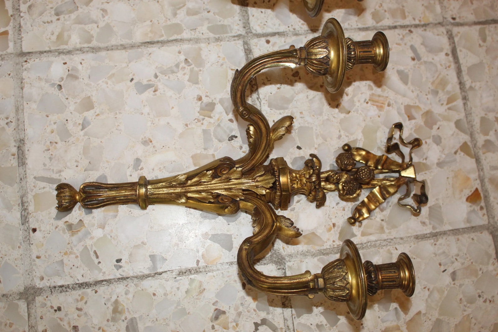 Louis XVI Sconces in Bronze Gilt - a Pair - 3
