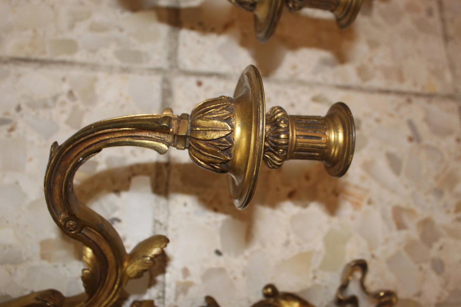 Louis XVI Sconces in Bronze Gilt - a Pair - 6