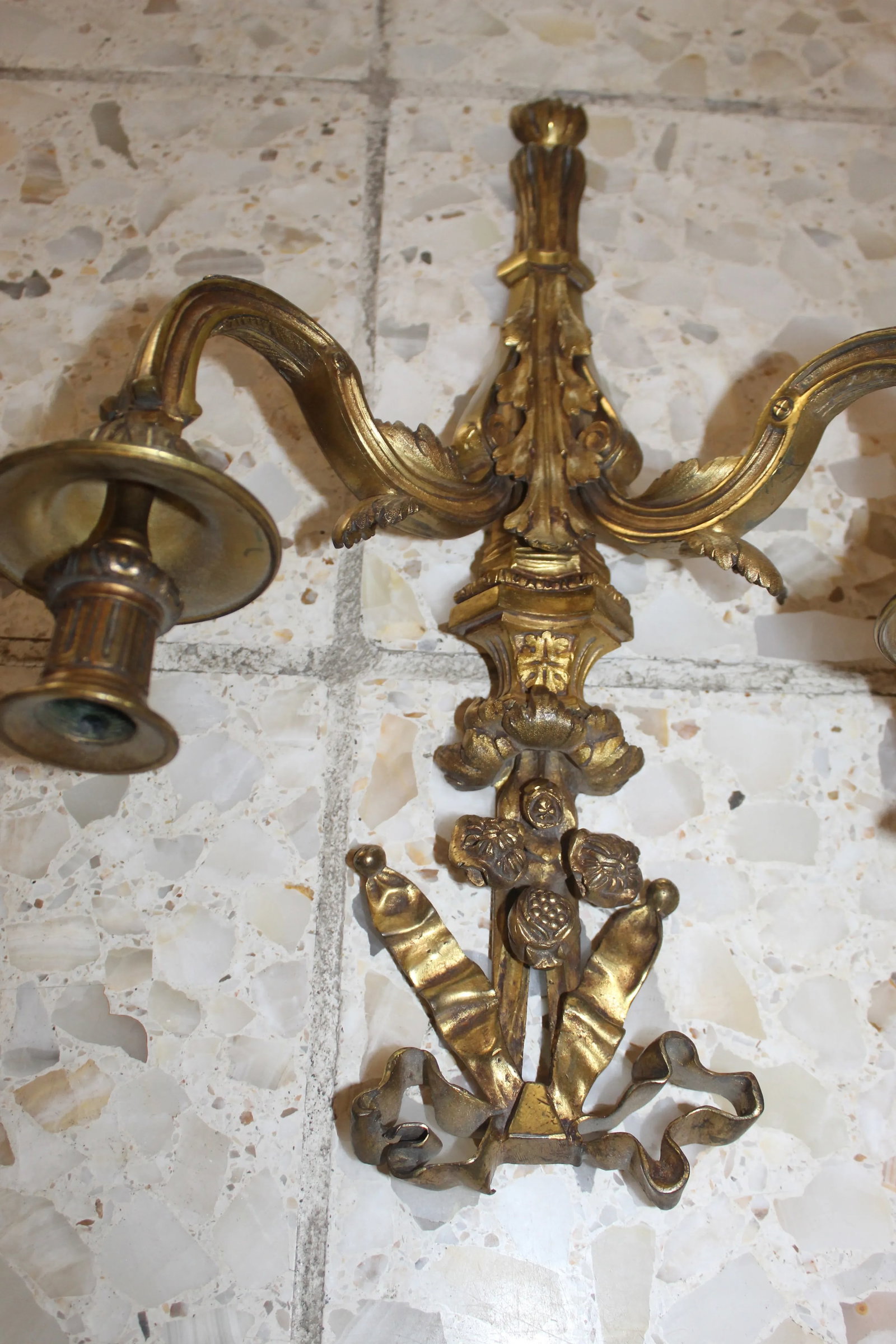Louis XVI Sconces in Bronze Gilt - a Pair - 8