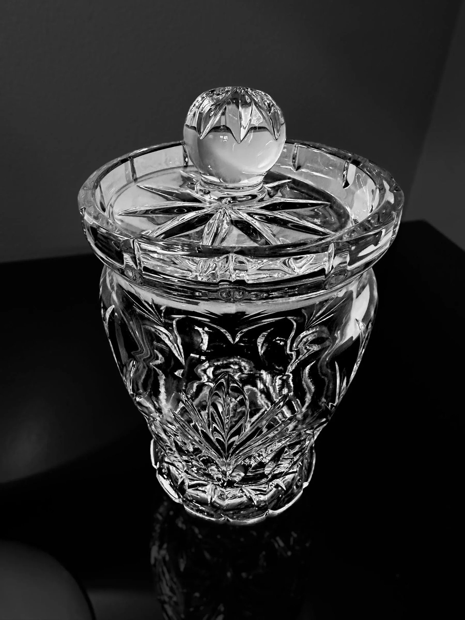 Canterbury Marquis Waterford Crystal Glass Biscuit Jar - 2