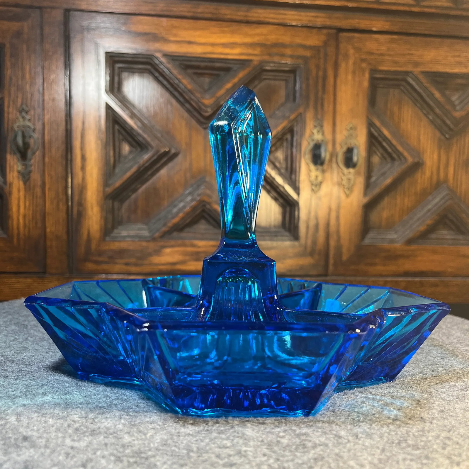 Mid 20th Century Art Deco Blue Indiana Tiara Glass Divided Dish Pyramid Handle - 6