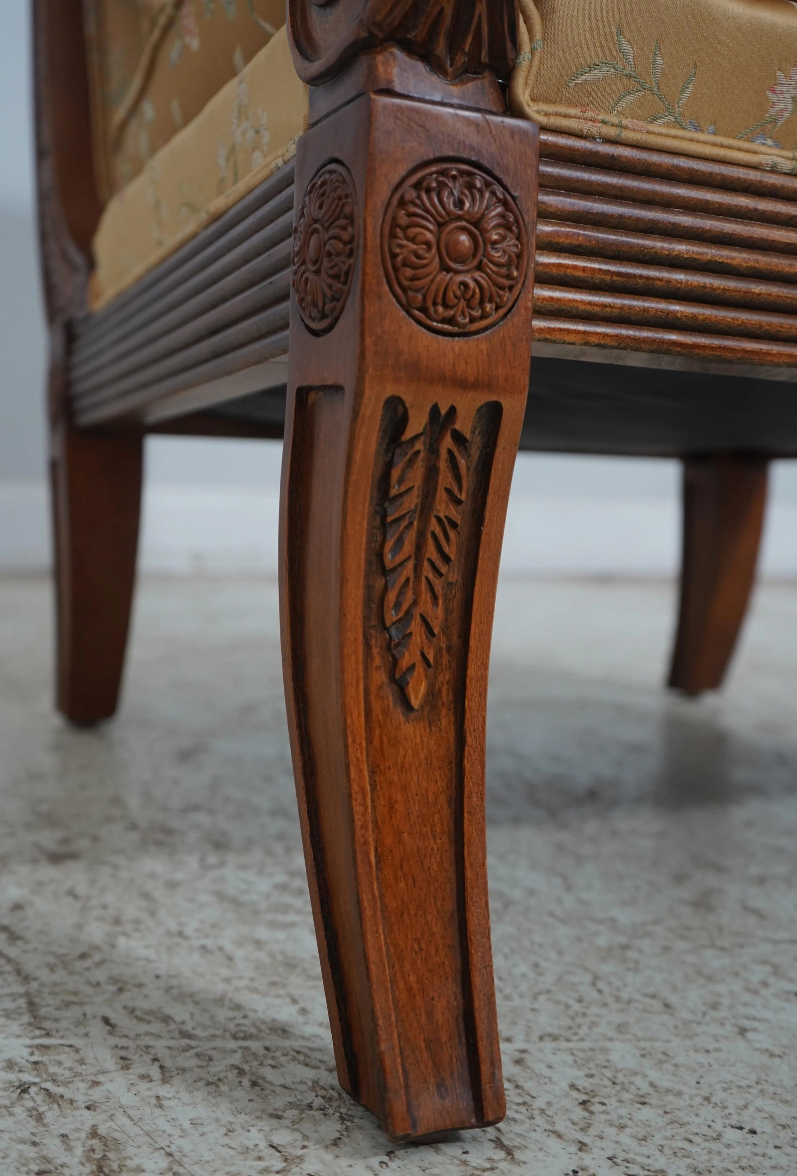 Pair Ethan Allen Regency Style Carved Bergere Chairs - 7