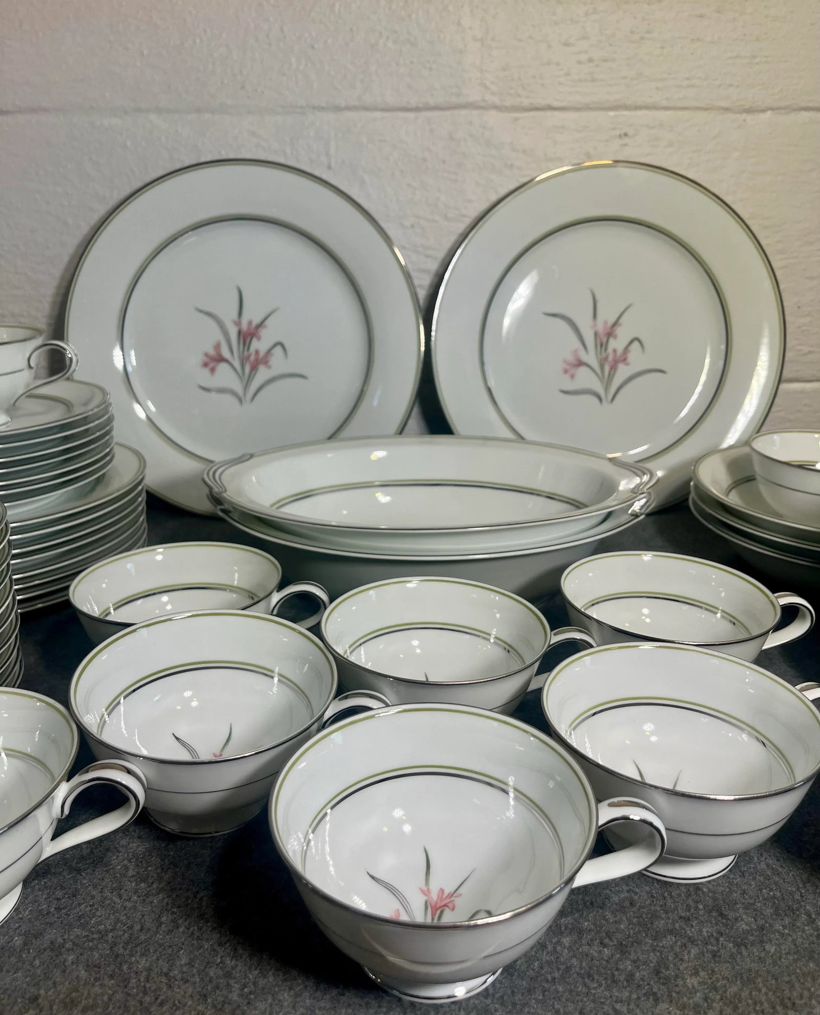 Mid 20th Century Noritake China Dinnerware Set- 53 Pieces - 5