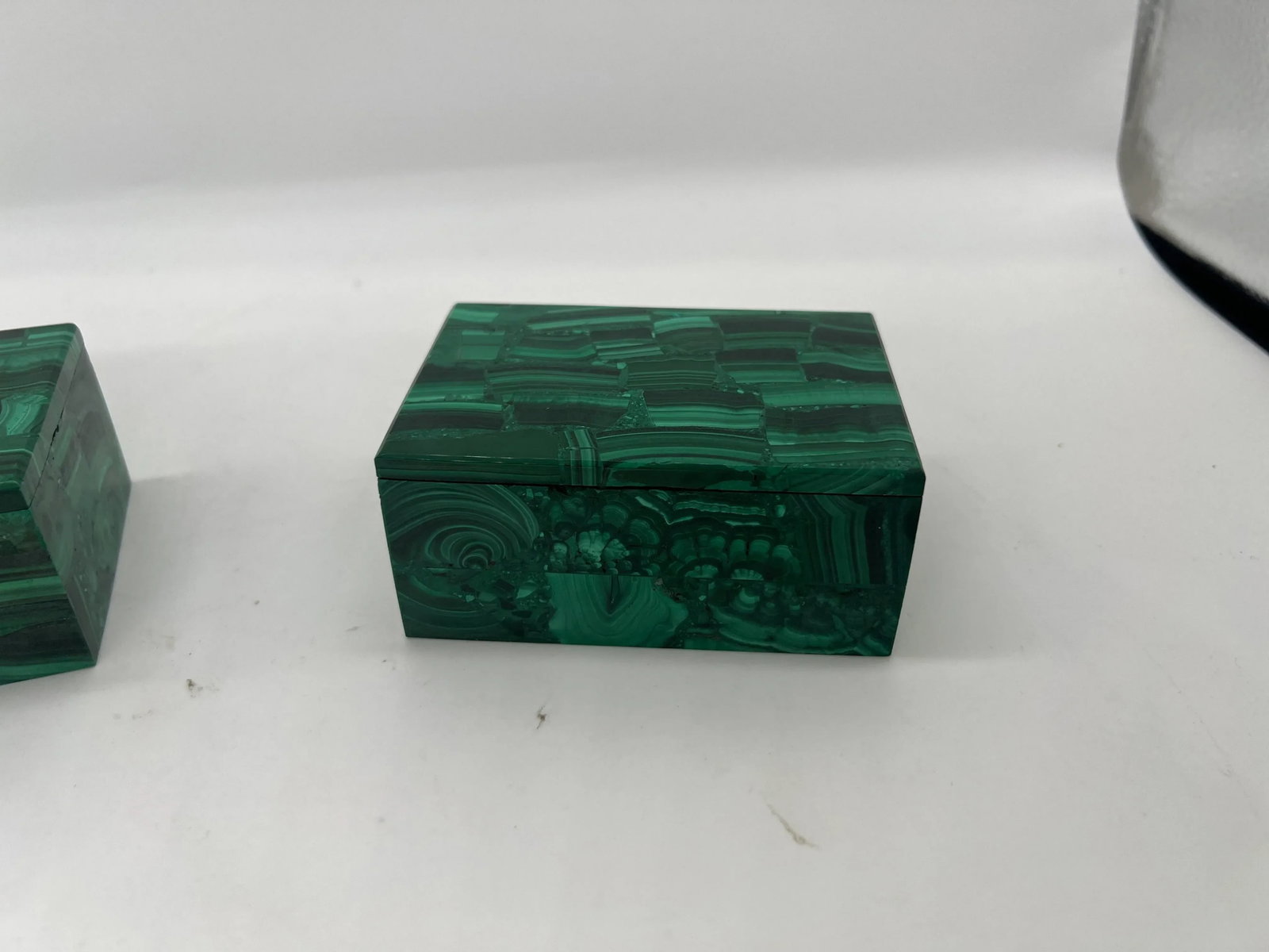 Vintage Pair of Malachite Gemstone Lidded Boxes - 5