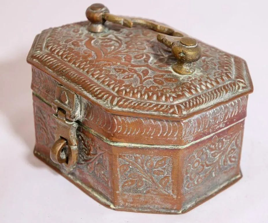 Handcrafted Antique Tinned Copper Metal Betel Box, India - 10