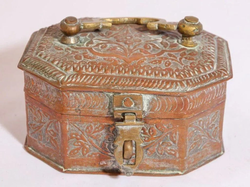 Handcrafted Antique Tinned Copper Metal Betel Box, India - 2
