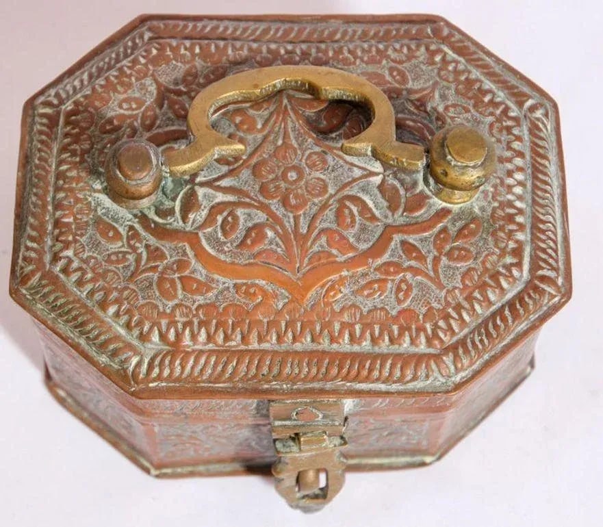 Handcrafted Antique Tinned Copper Metal Betel Box, India - 3