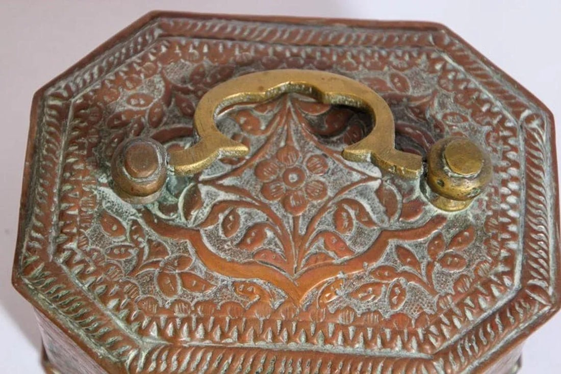 Handcrafted Antique Tinned Copper Metal Betel Box, India - 4
