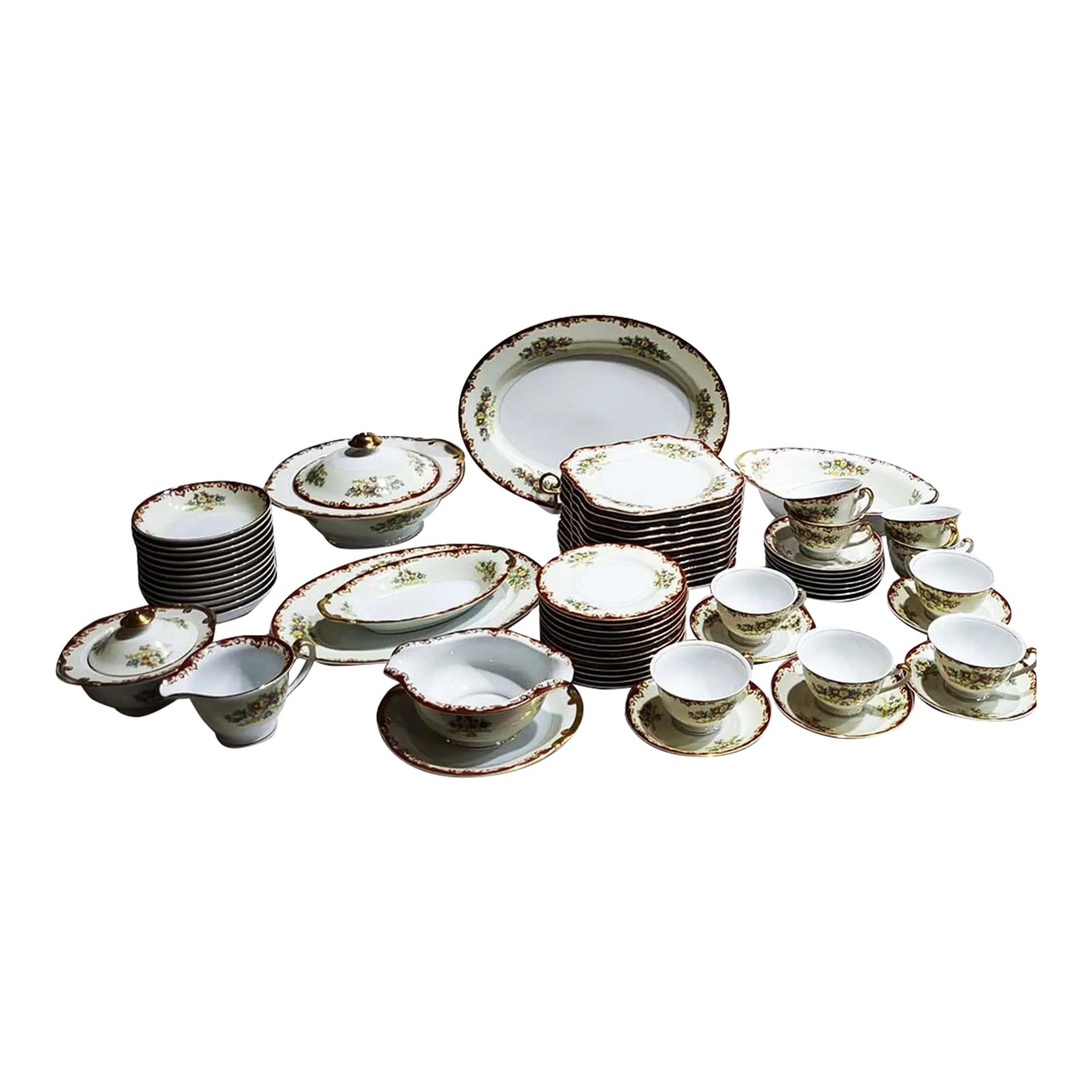 Rare Set Kikusui China, Pattern Kik14 - 56 Pieces: Rare collection of Kikusui china, Pattern KIK14. This lovely china has a rust border, floral sprays with a cream/white background. Purchased from an estate where it has been stored away and does not a