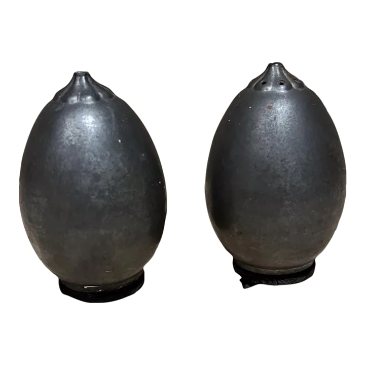 1940s Just Andersen Pewter Salt and Pepper Shaker Danmark (1 of 7)
