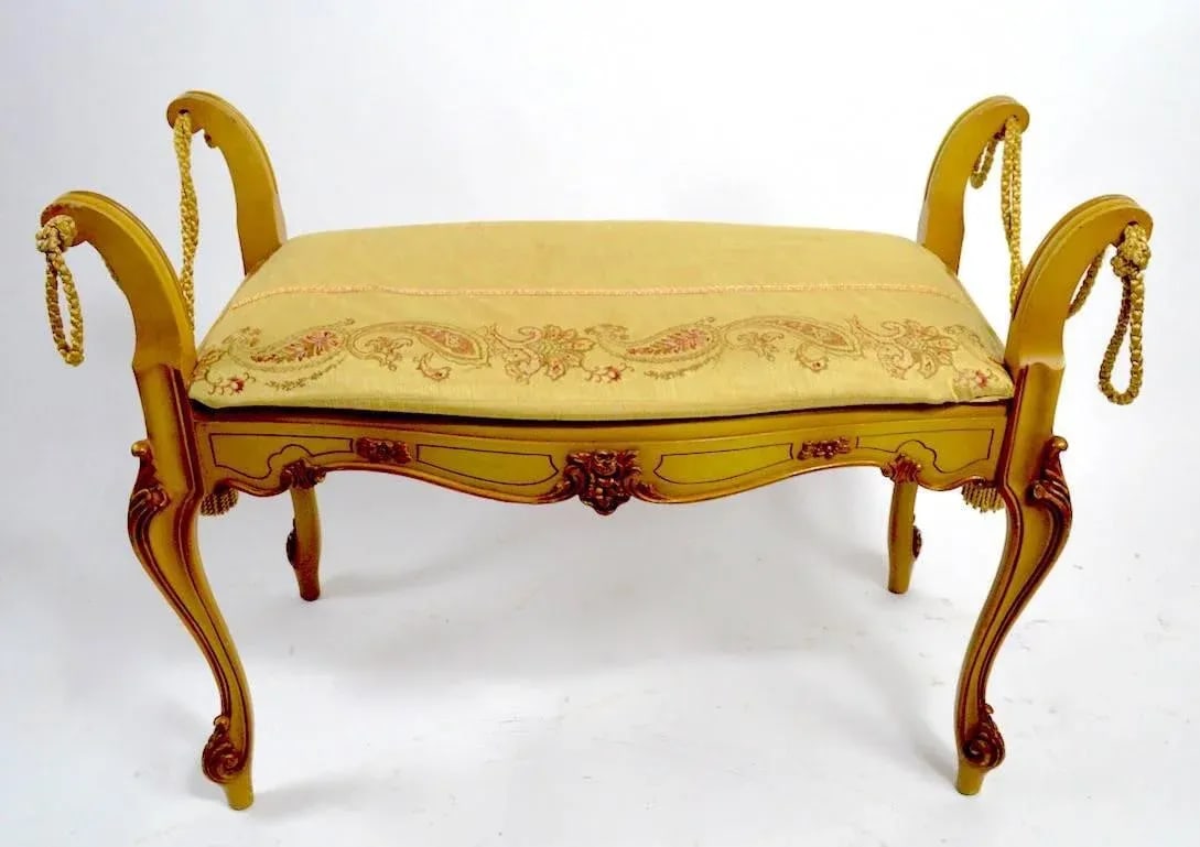 Romantic Vanity Bench in the French or Italian Style - 3