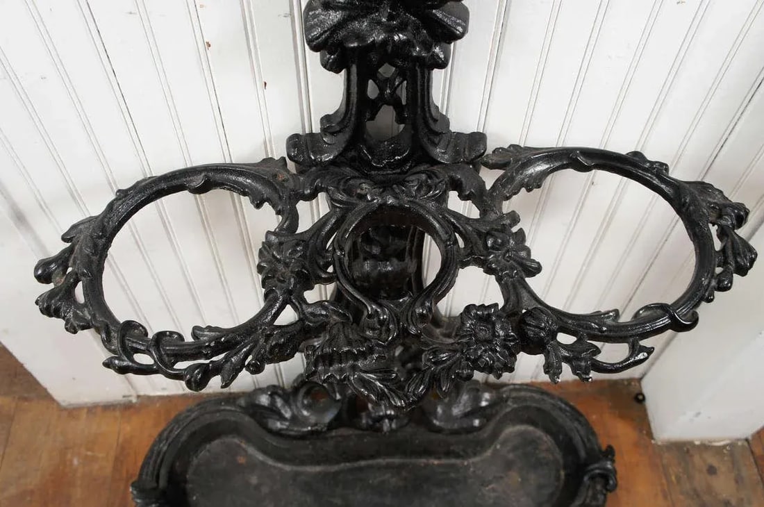 19th Century Black Painted Cast Iron Hall Tree - 6