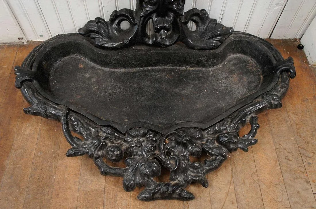 19th Century Black Painted Cast Iron Hall Tree - 8