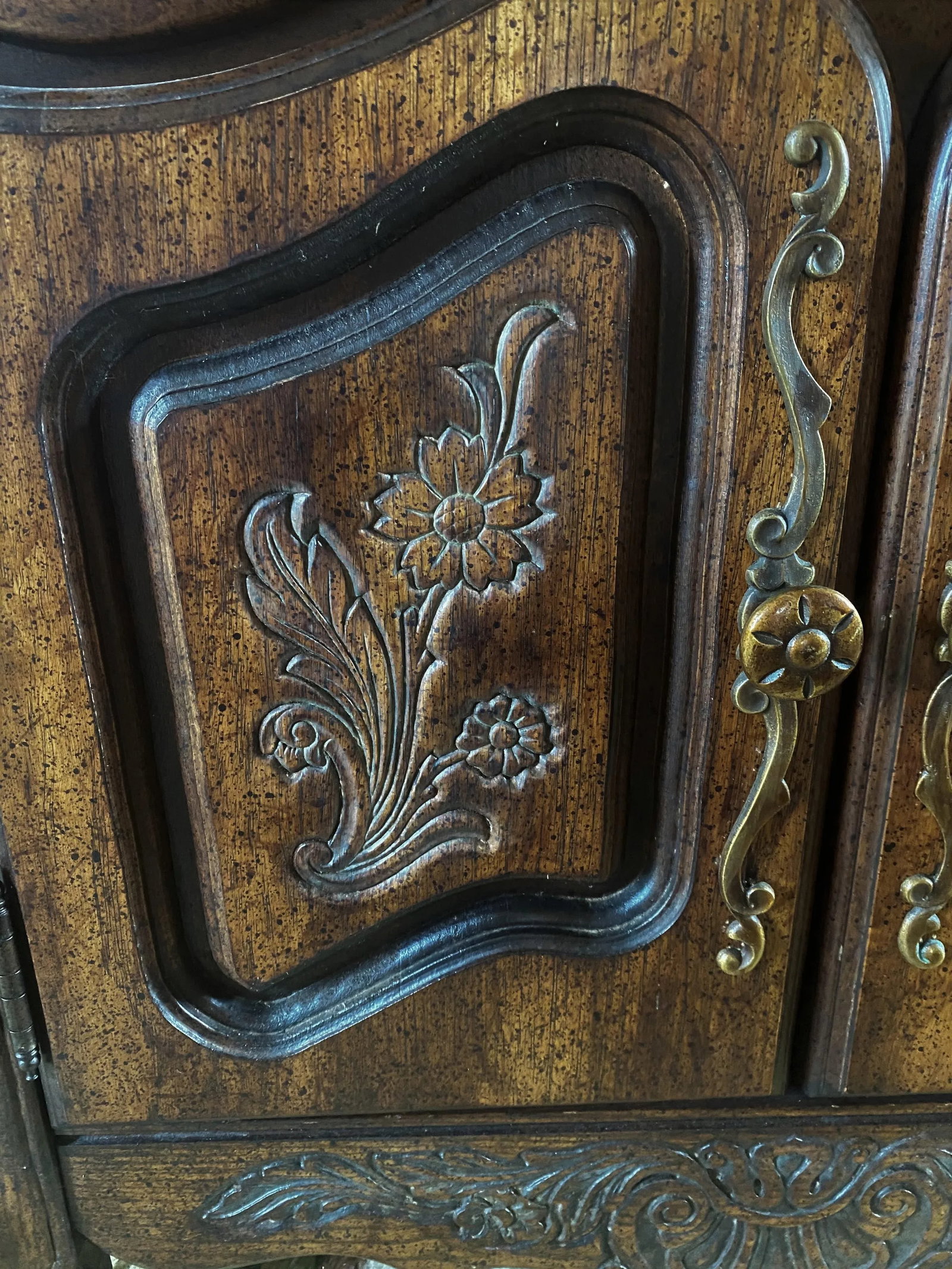 French Country Carved Dark Wood Nightstands Side End Tables- a Pair - 8