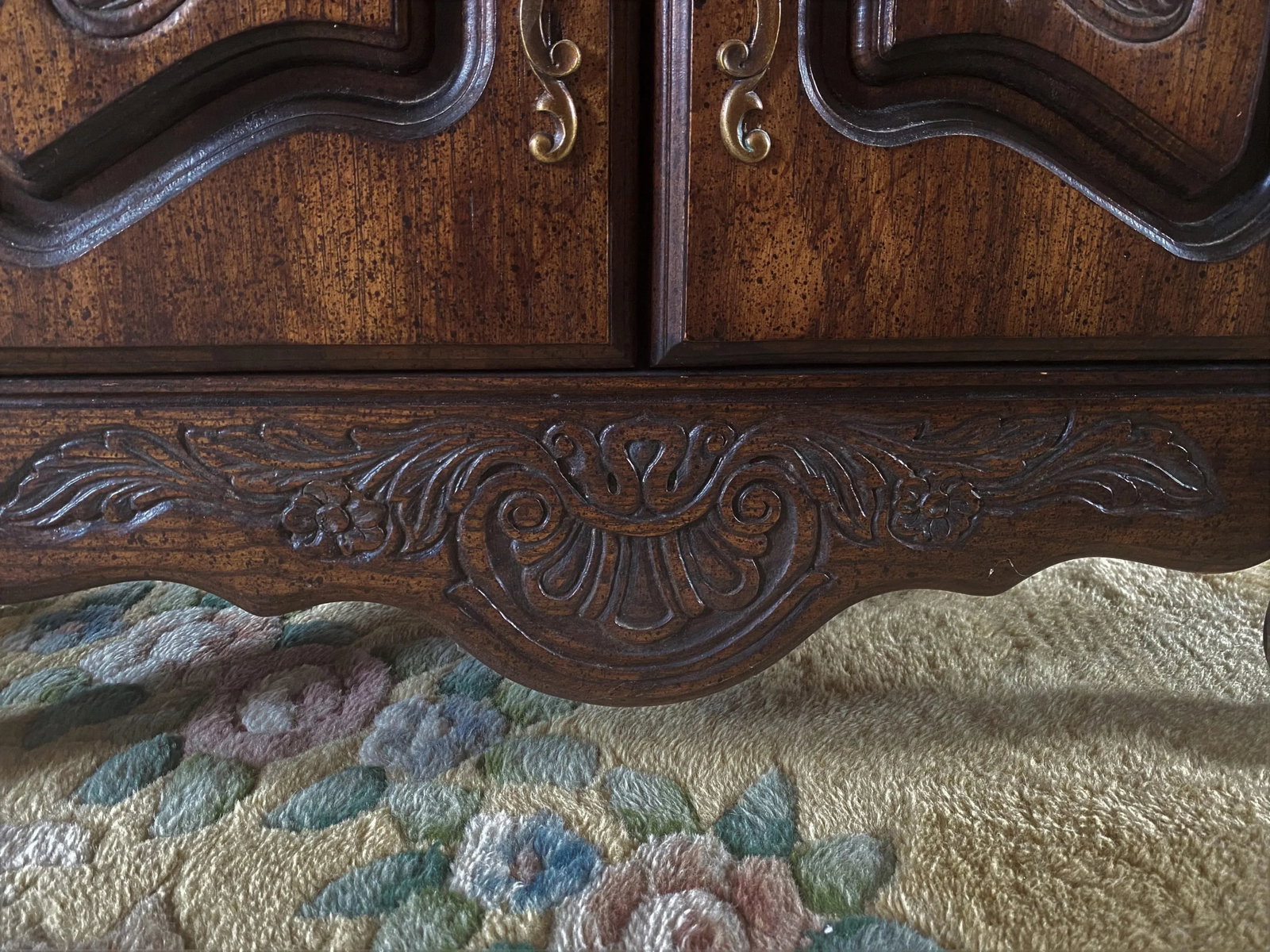 French Country Carved Dark Wood Nightstands Side End Tables- a Pair - 9