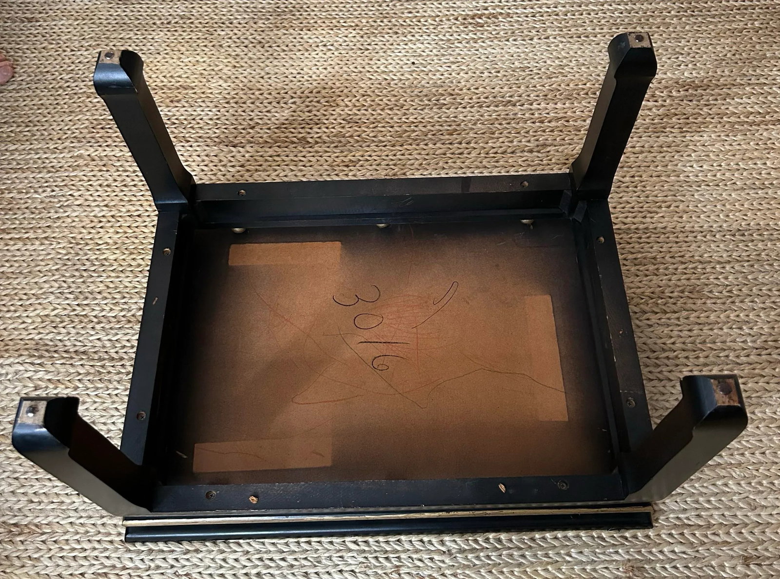 Mid 20th Century Vintage Asian Black and Gold Coffee Table - 3
