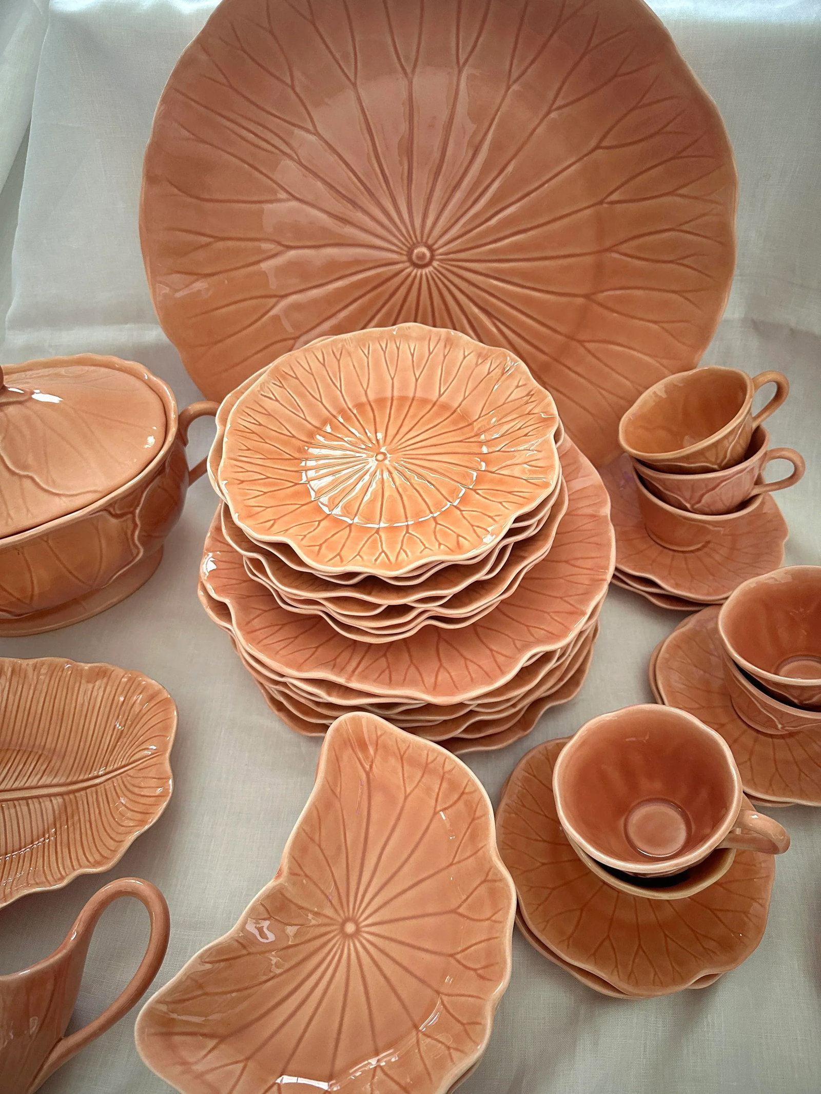 Vintage Peach "Lotus" Dinnerware Set of 45 by Metlox - 9