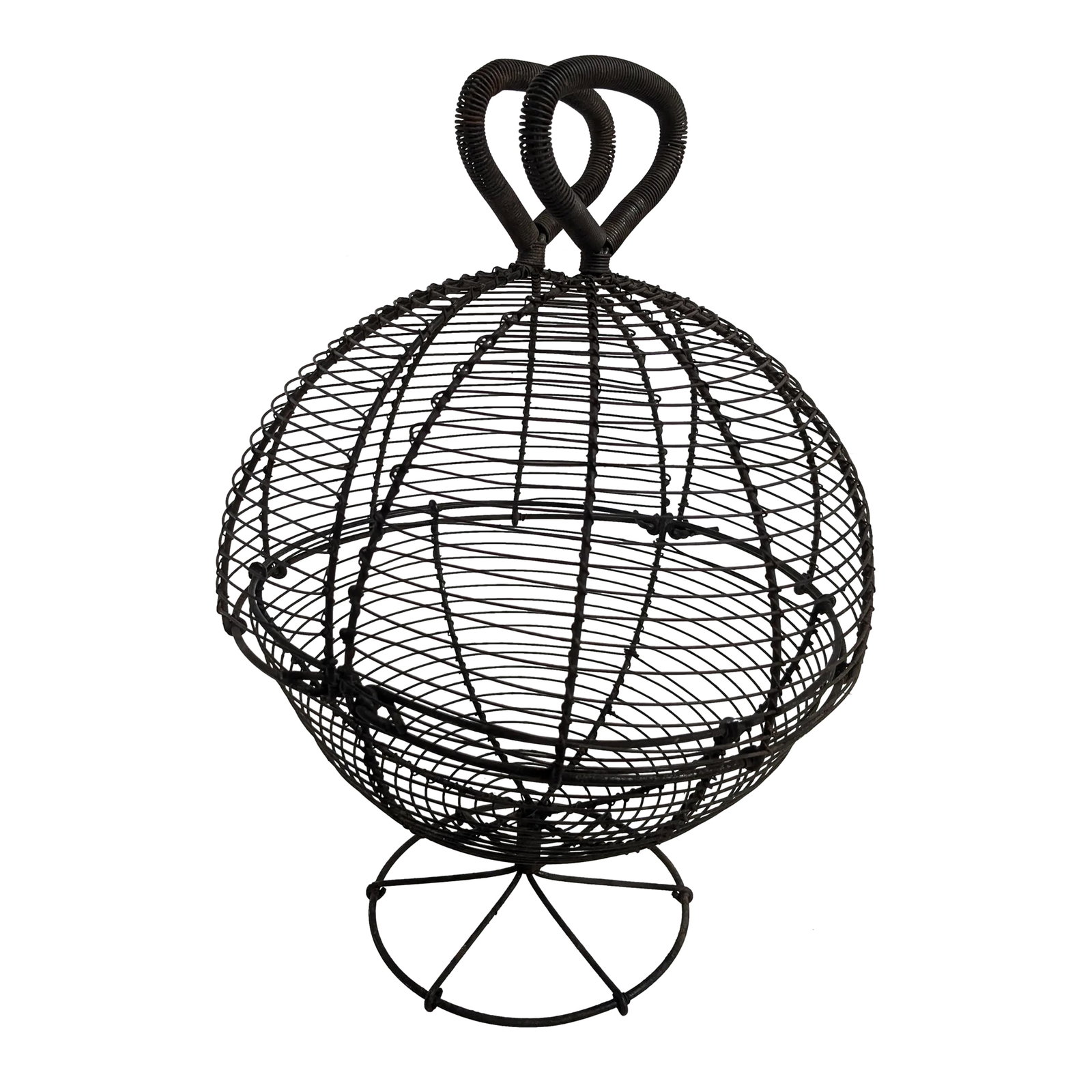 Antique French Primitive Wire Egg Basket / Lettuce Dryer: Antique French Primitive Wire Egg Basket / Lettuce Dryer Bring rustic charm and vintage character to your home with this beautifully weathered French wire basket. Once used to collect eggs or dry lett