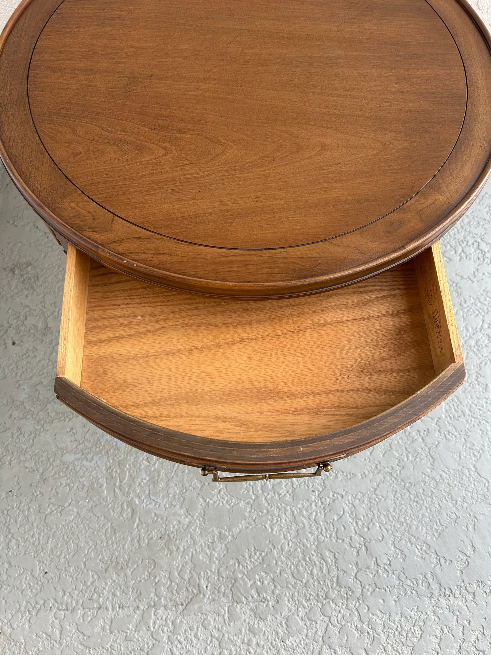 Hekman Round Side Table Solid Wood - 3