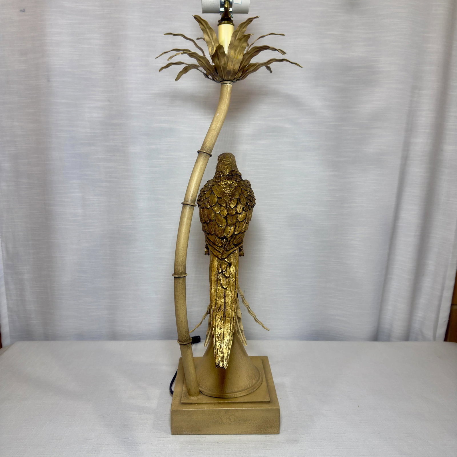 Vintage Palm Beach Regency Parcel Gilt Parrot Tole Palm Tree Table Lamp - Mid-Century Modern Decor - 5