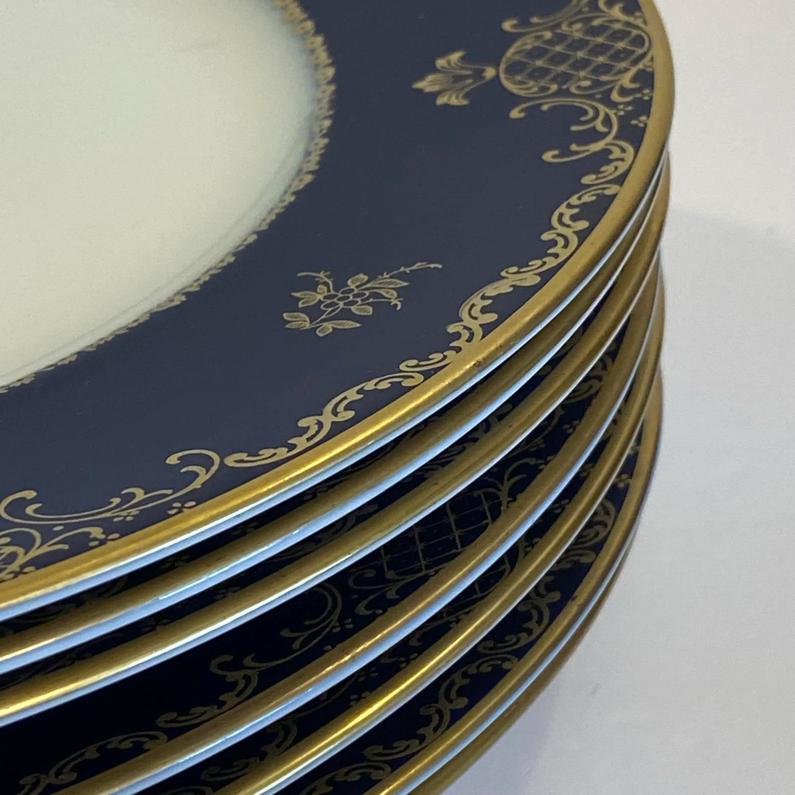 Vintage 1970s-1980s Rosenthal Continental "Charlemagne" Cobalt & Gilt Dinner Plates - Set of 7 - 3