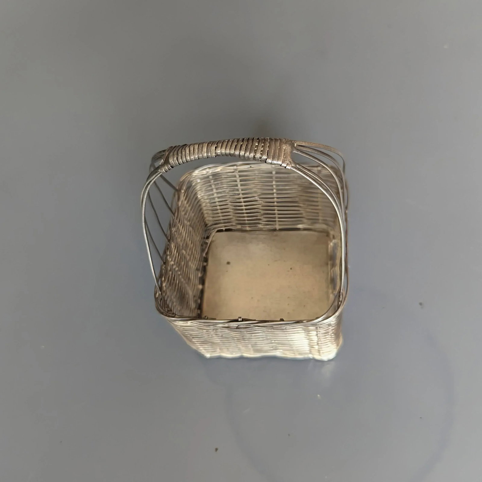 Early 20th Century Vintage Silver Toned High Quality Woven Basket - 2