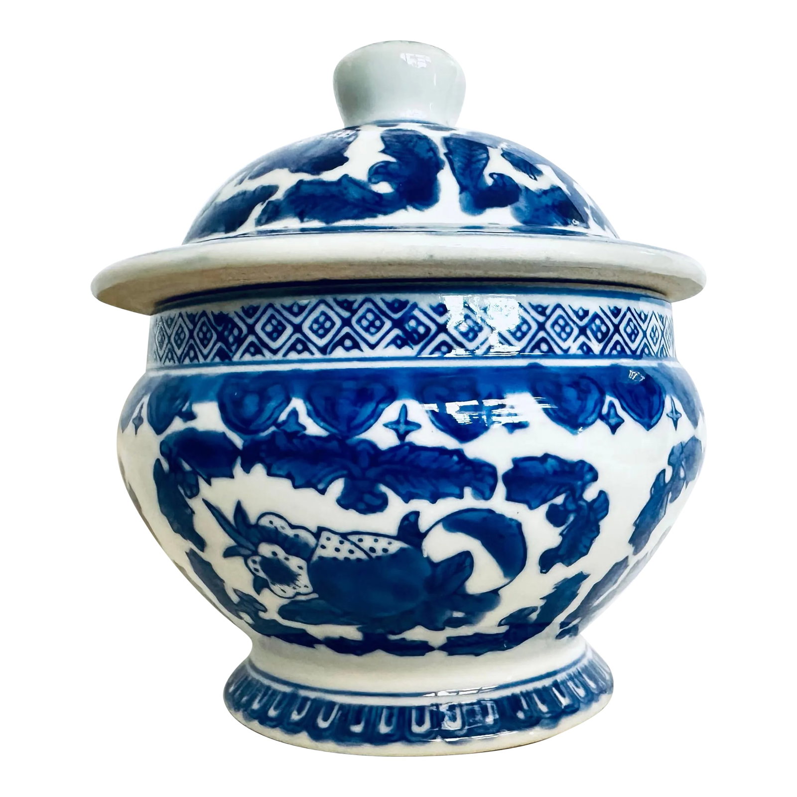 Blue & White Ceramic Covered Jar: Blue & White Chinoiserie Covered Jar, perfect for decoration with other blue & white objects or use for sugar etc. 5.75in h x 5in w (with lid) 3.5in h (w/o lid) Make sure to follow me, I have flash sa