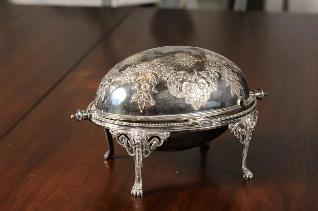 English 19th Century Silverplate Asparagus Dish Warmer with Cabriole Legs - 4