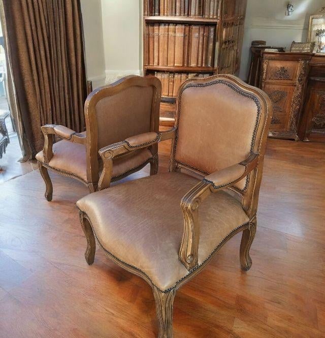 Classic Pair of Louis XV Style Armchairs - 7