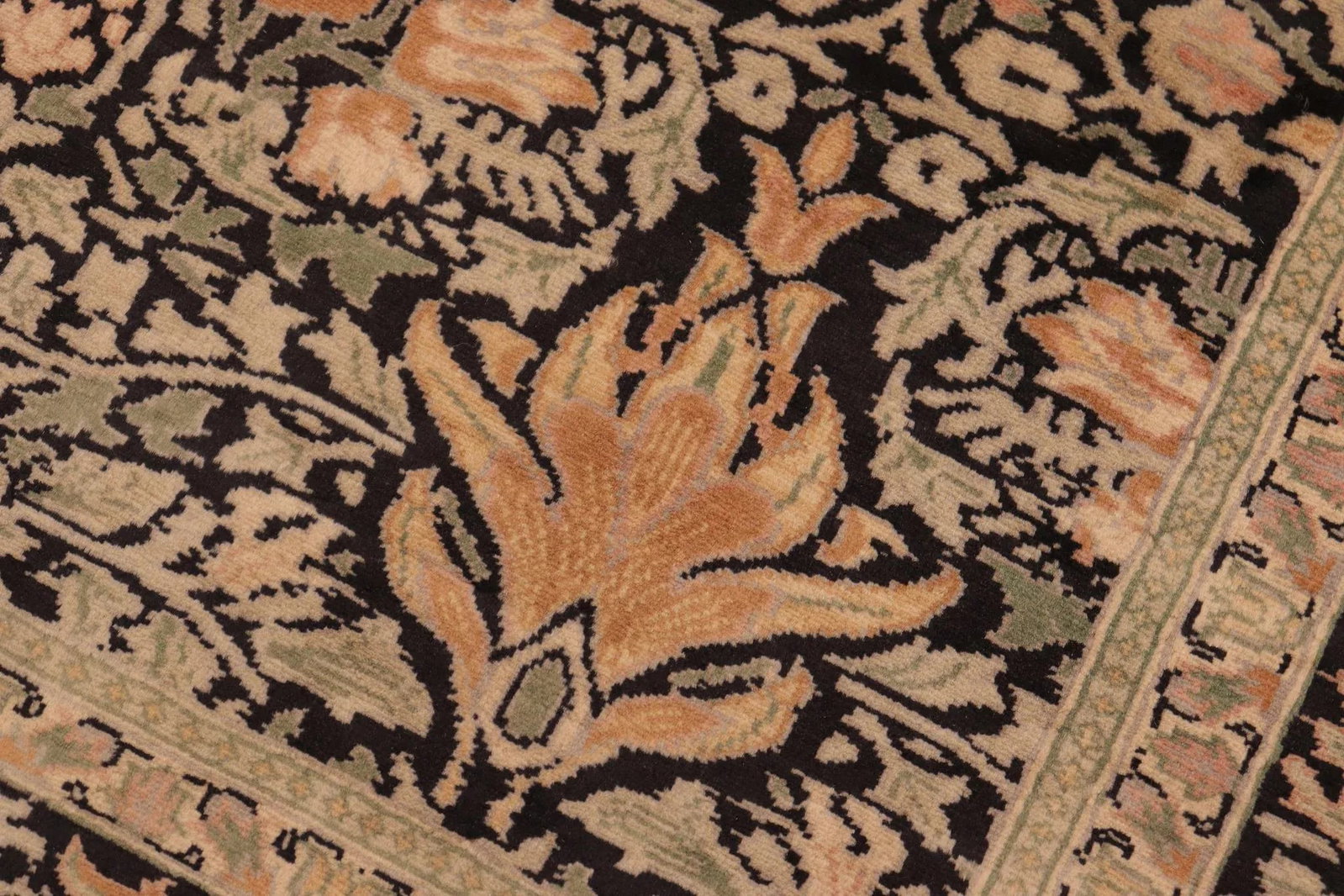 1990s Art Nouveau William Morris Pak Persian Area Rug - 4
