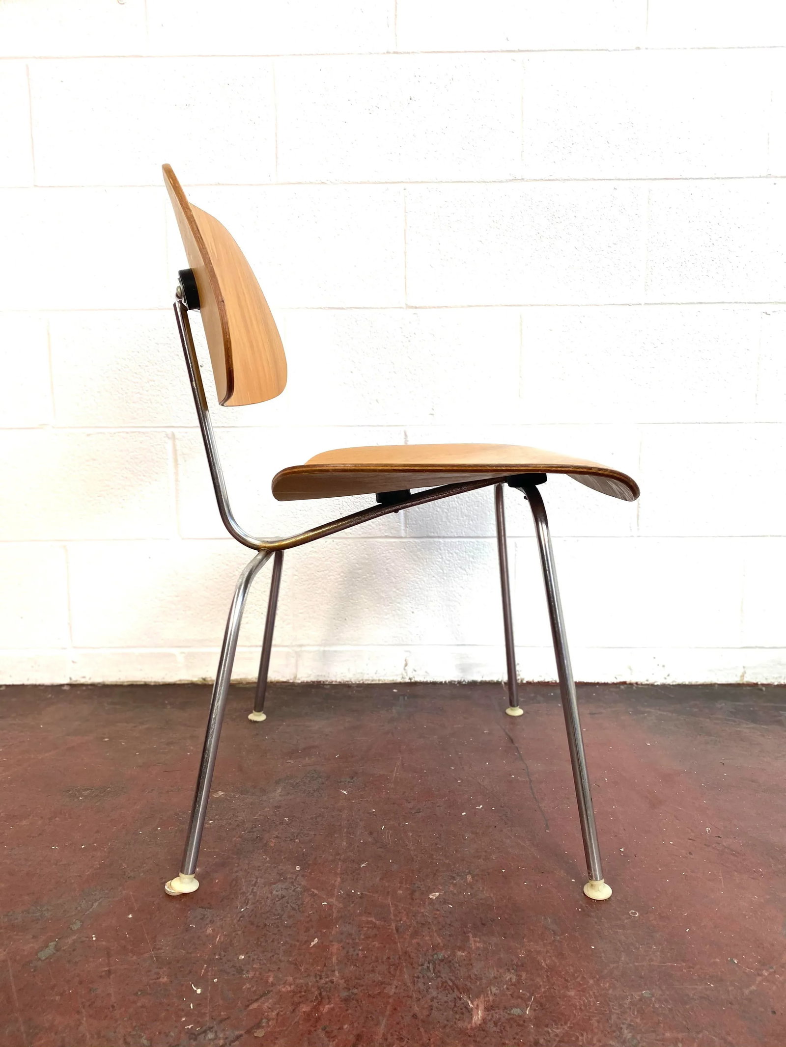 Charles Eames for Herman Miller Dcm Chair - 2