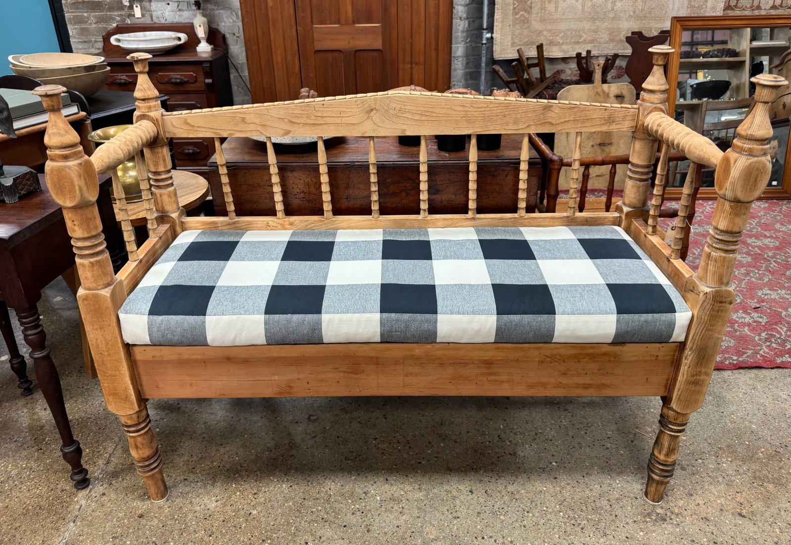 Early 20th Century Antique Pine Bench With Pillow - 6