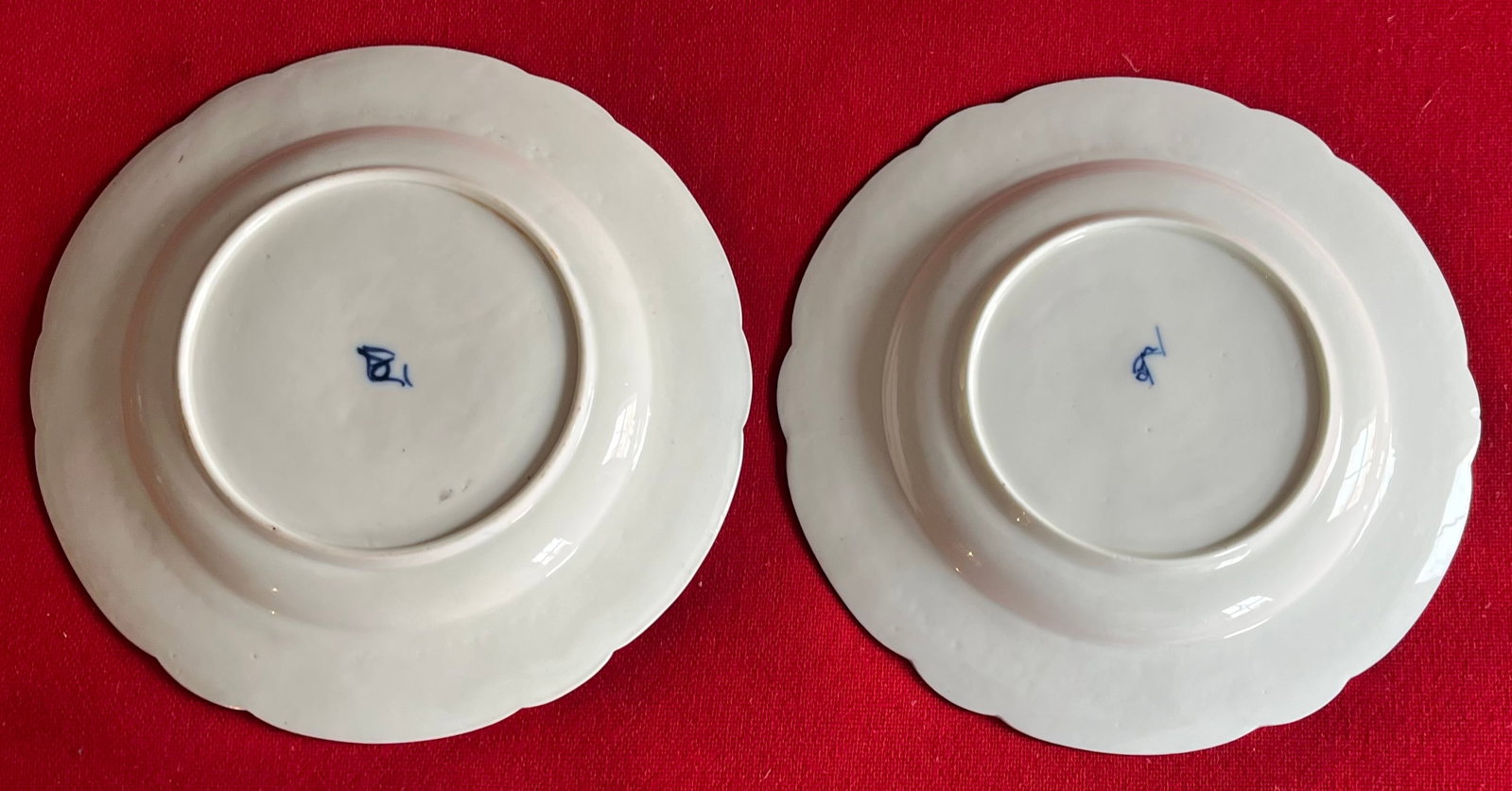 Antique 18th Century French Louis XV Chantilly Porcelain Dinner Plates in Blue and White Sprig, Circ - 10