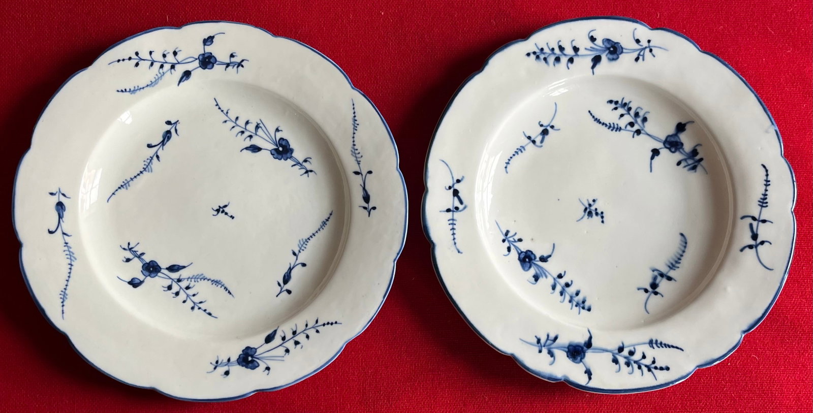 Antique 18th Century French Louis XV Chantilly Porcelain Dinner Plates in Blue and White Sprig, Circ - 11