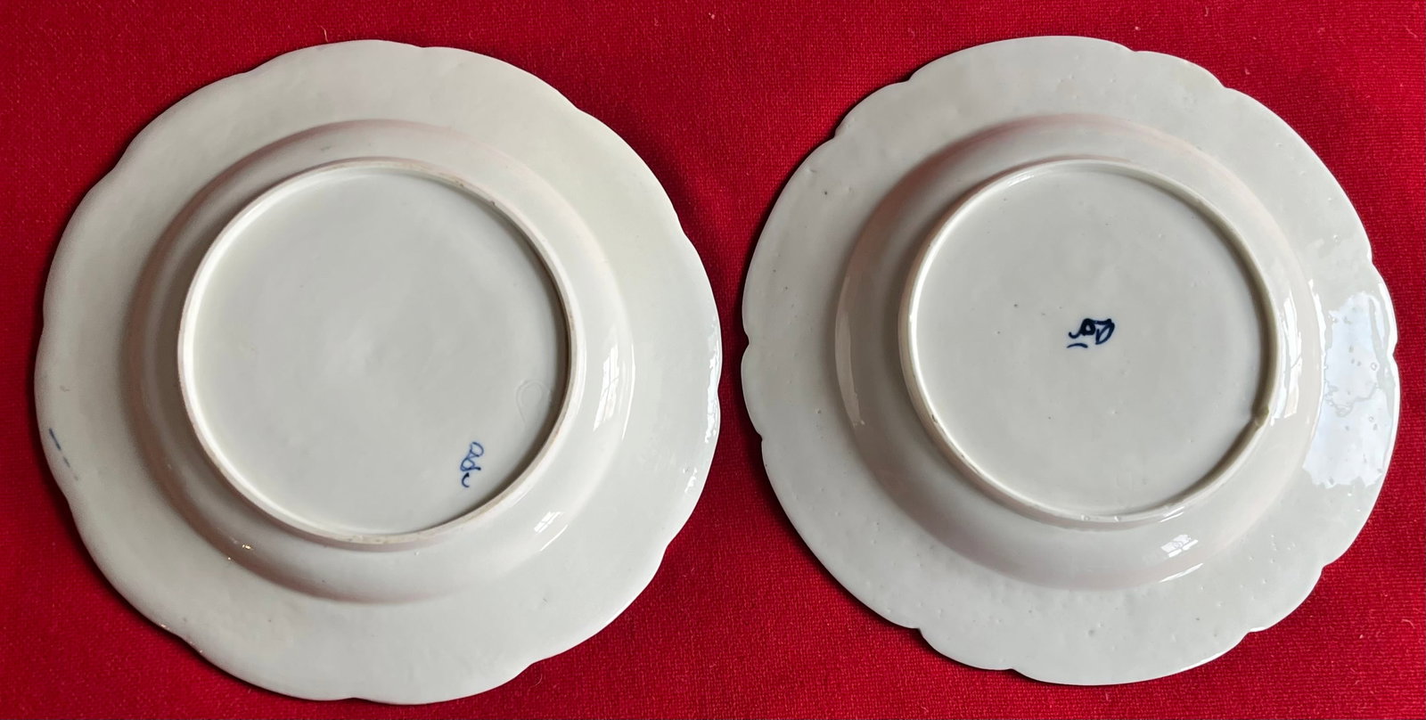 Antique 18th Century French Louis XV Chantilly Porcelain Dinner Plates in Blue and White Sprig, Circ - 12