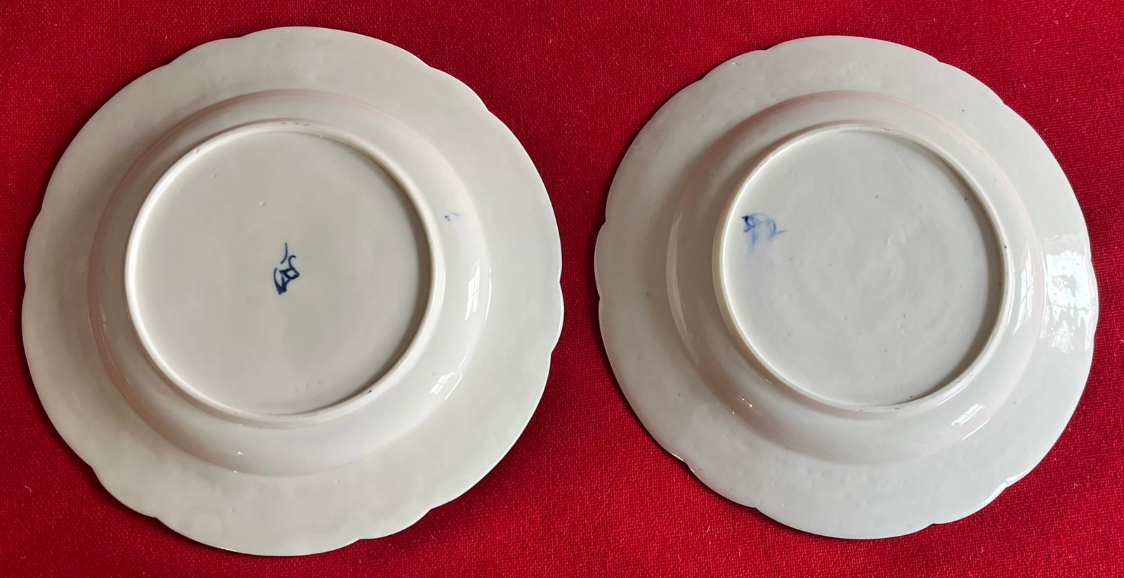 Antique 18th Century French Louis XV Chantilly Porcelain Dinner Plates in Blue and White Sprig, Circ - 8