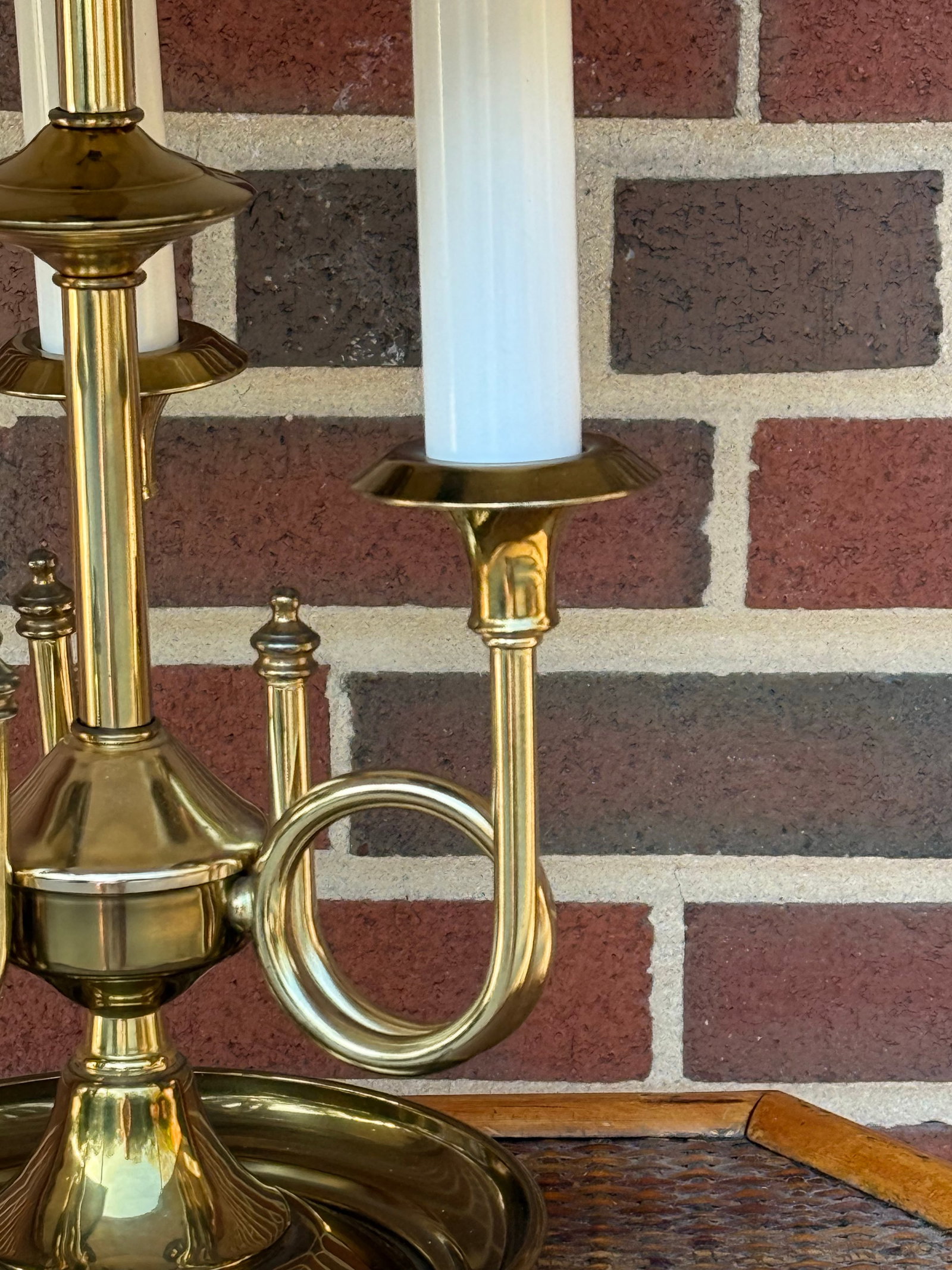 1960s Maison Janson Style Brass and Red Toleware Bouillotte Table Lamp - 5