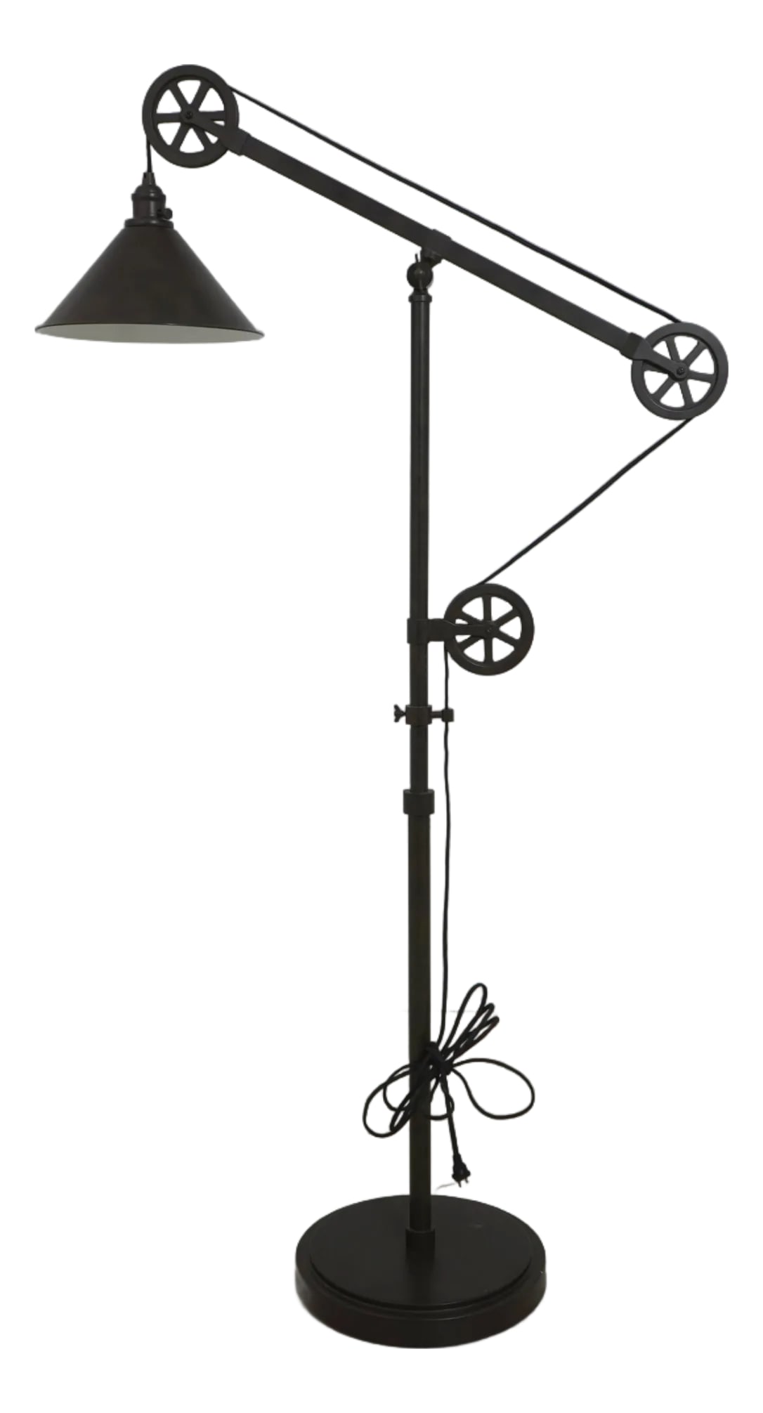 Restoration Hardware Industrial Pulley Floor Lamp: Age Approx. 30 Years Old Details Quality Construction Traditional Style Patina To Metal Adjustable Height And Arm Unmarked As To Manufacturer Offered At A Fraction Of The Original Retail Cost Conditio
