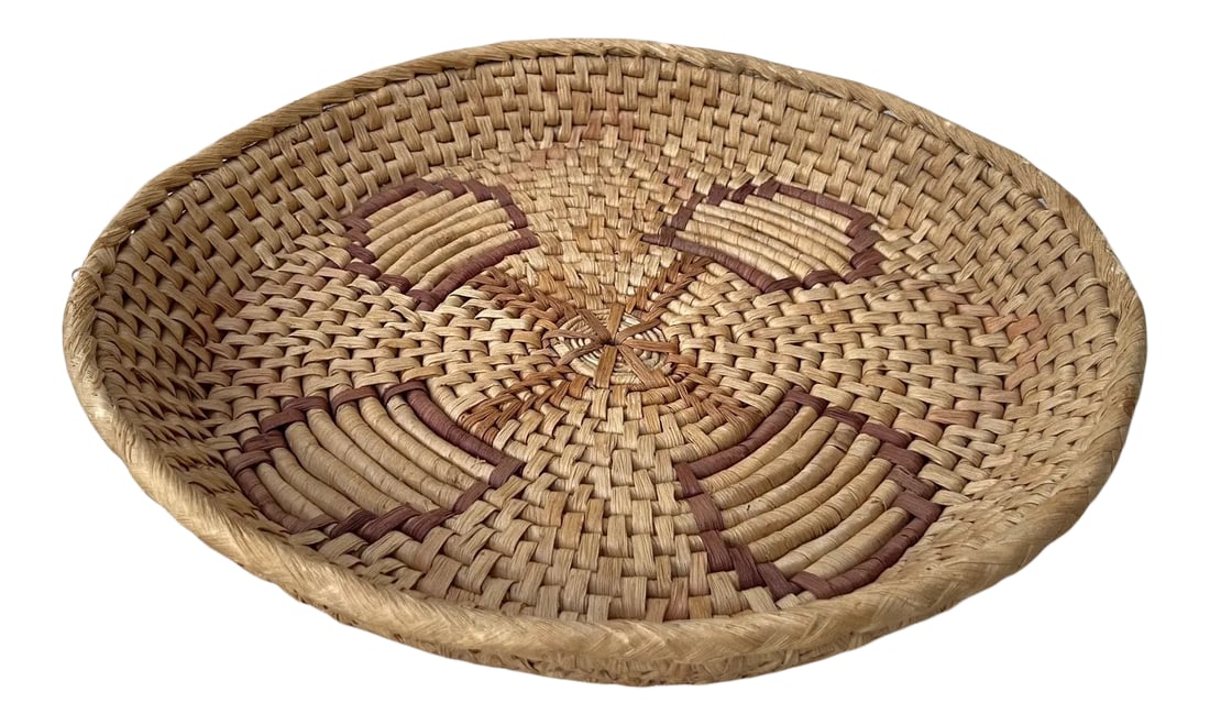 Vintage Woven Raffia/Seagrass Decorative Wall Basket: Vintage Seagrass Decorative Bowl/Boho Wall decor. These vintage seagrass bowls are a great way to add a statement piece on your wall. Collect a bunch for a great design 14in round x 2in h Condition: