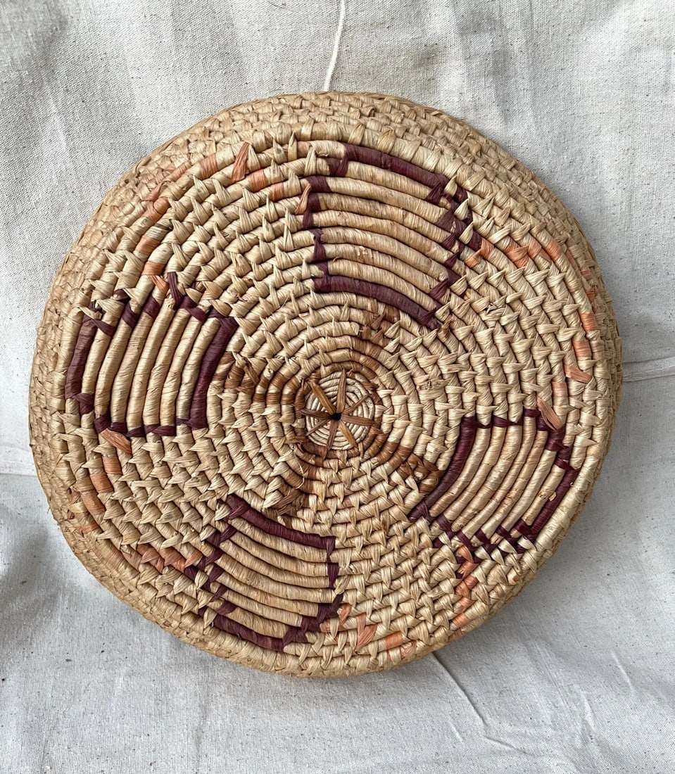 Vintage Woven Raffia/Seagrass Decorative Wall Basket - 3