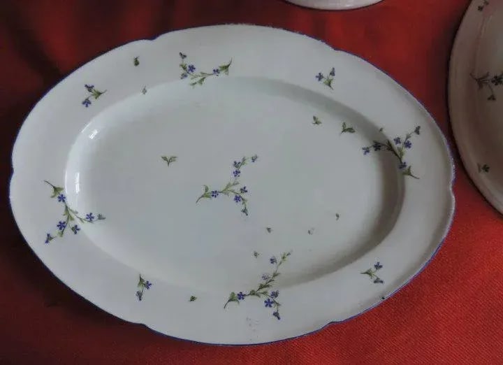 18th Century Niderviller Porcelain Cornflower Sprigs Soup Tureen Cover and Stand - A Pair - 7