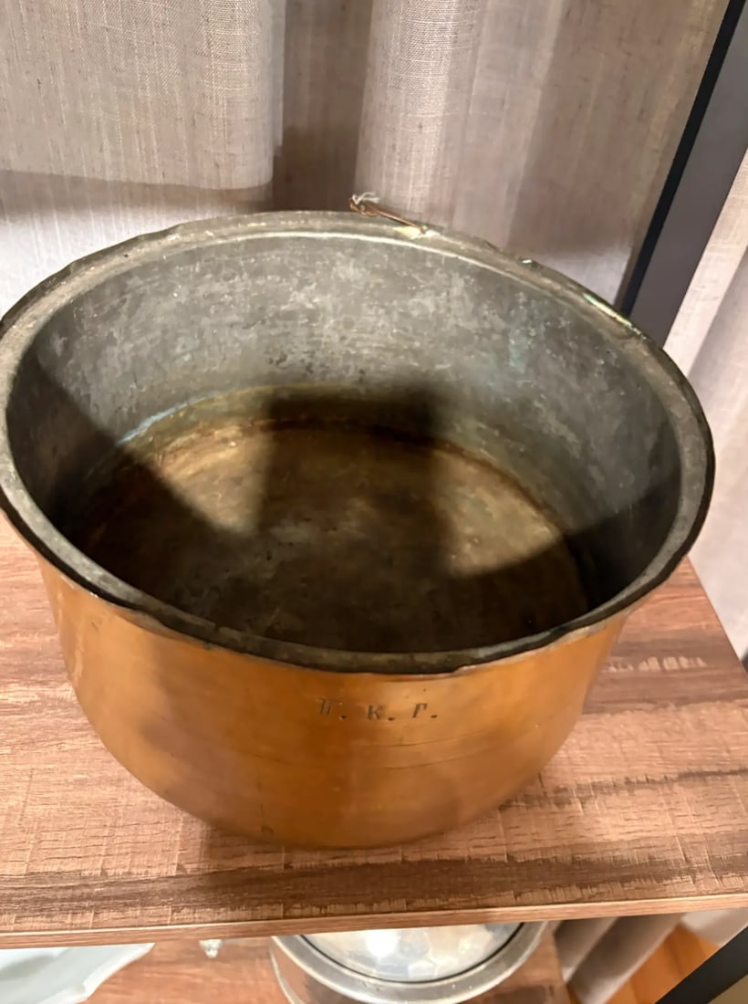 19th Century Copper Pot or Ice Bucket With Greek Fraternity Letters - 5