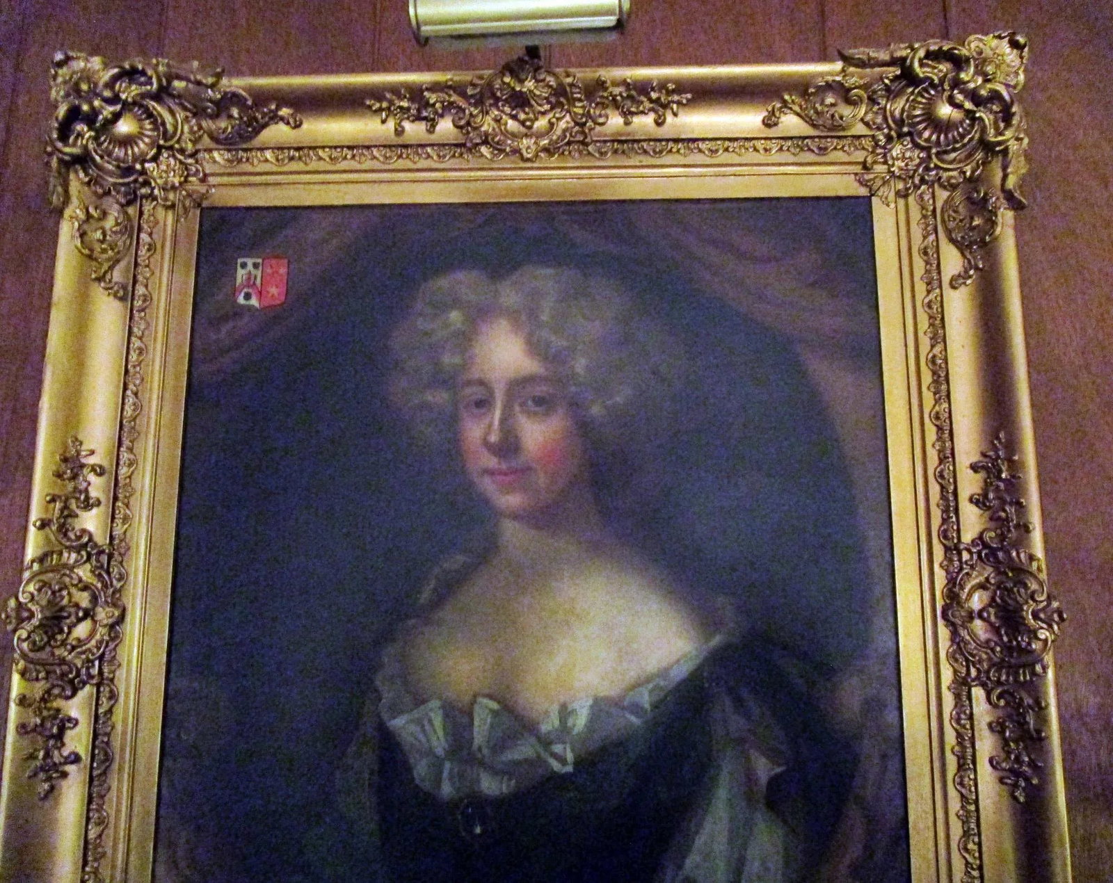18th Century English Titled Lady with Coat of Arms Framed Oil Portrait Painting - 2
