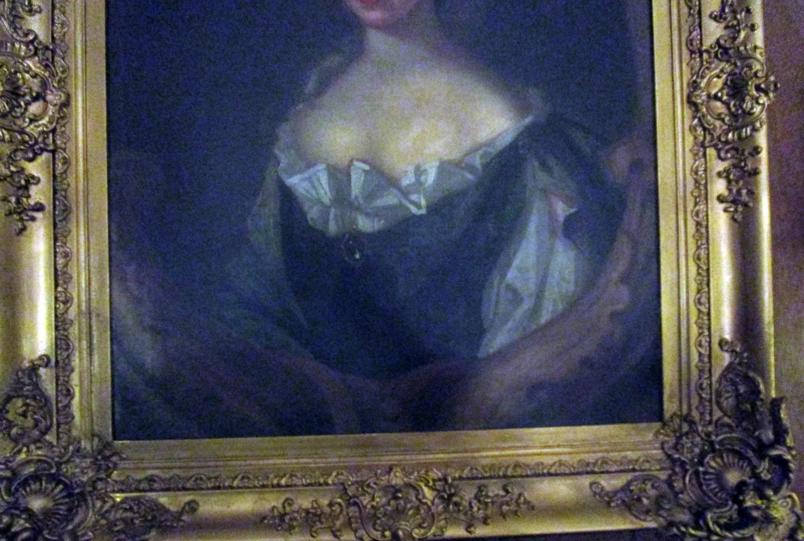 18th Century English Titled Lady with Coat of Arms Framed Oil Portrait Painting - 7