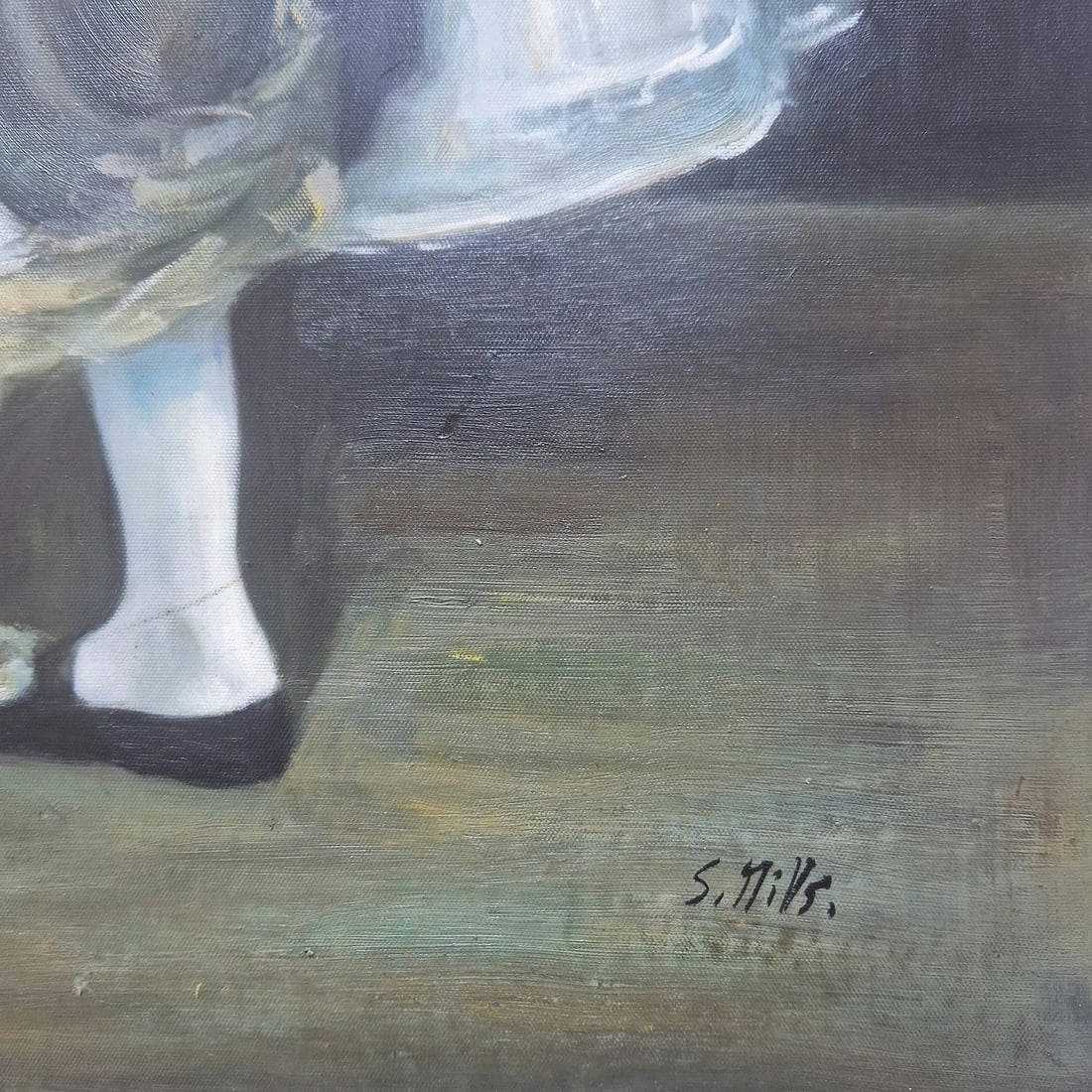 Mid-20th Century Signed S. Mills - Portrait of a Young Girl, Oil on Canvas - 4
