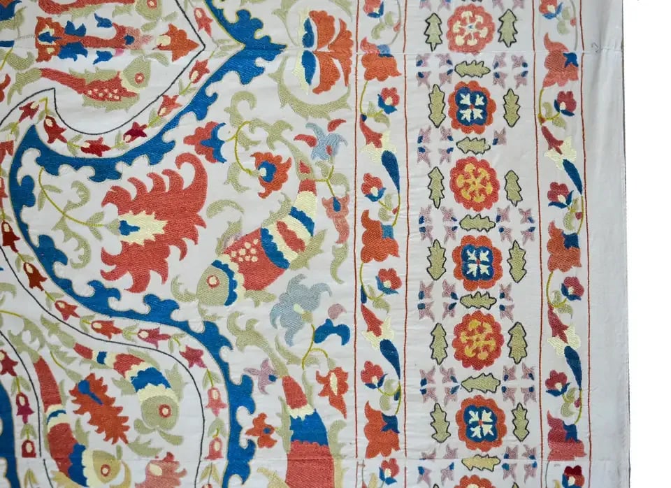 Vintage 'Leaping Fish' Suzani - 4